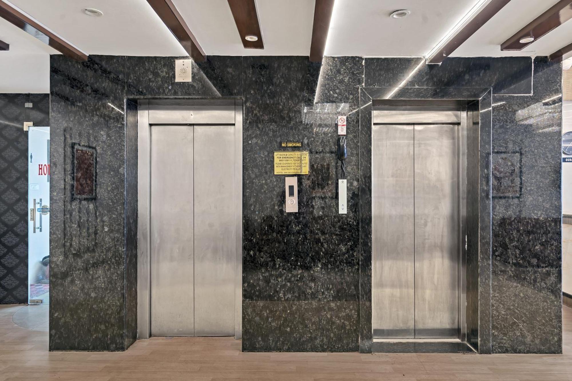 Hotel Sm Deccan Park Shamshabad Esterno foto